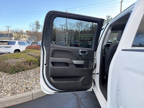 Used 2017 Chevrolet Silverado 1500 LT w/ All Star Edition image 27