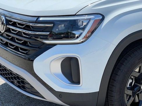 New 2026 Volkswagen Atlas Peak Edition image 10