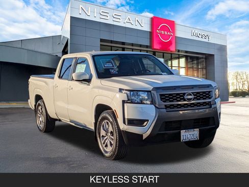 Certified 2025 Nissan Frontier SV w/ Tow Package image 4