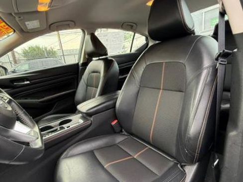 Used 2022 Nissan Altima 2.5 SR image 11