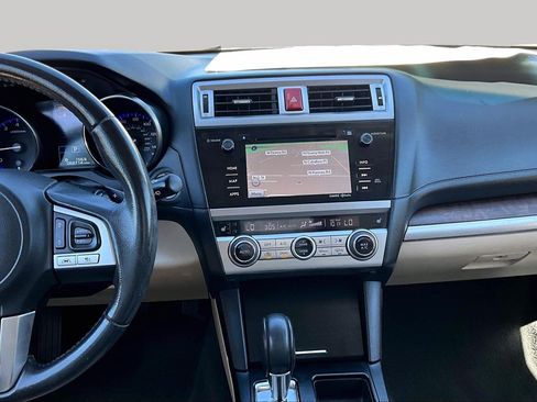 Used 2016 Subaru Outback 2.5i Limited AWD/4WD image 6