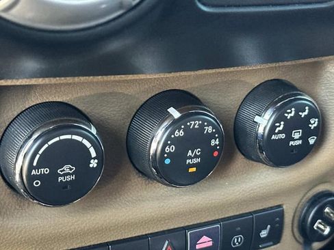 Used 2013 Jeep Wrangler Unlimited Sahara w/ Dual Top Group image 27