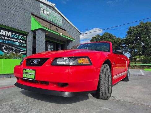 Used 2000 Ford Mustang Convertible RWD image 50