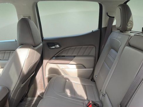Used 2022 GMC Canyon Denali image 17
