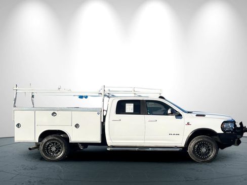 Used 2021 RAM 2500 Big Horn image 3