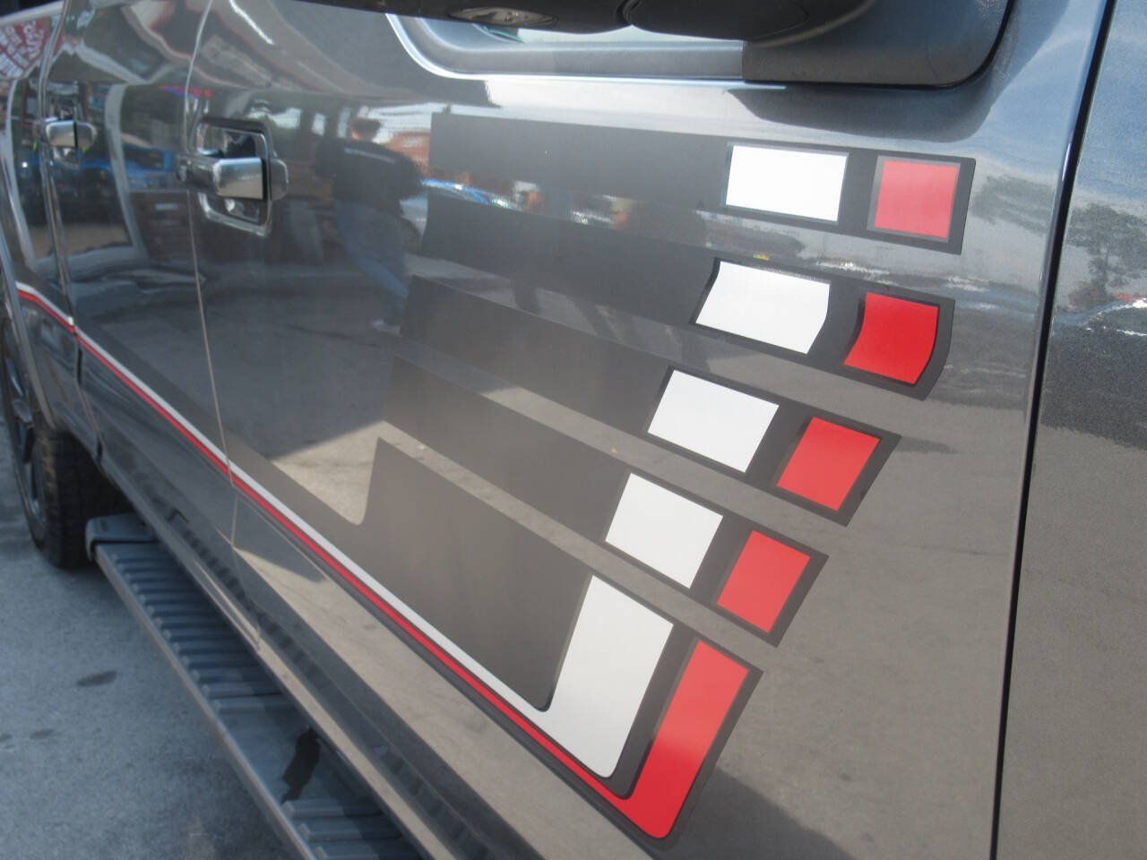 Used 2019 Ford F150 Lariat AWD/4WD image 7