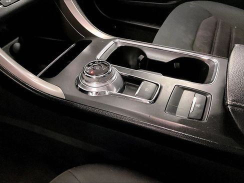 Used 2019 Ford Fusion SE image 17