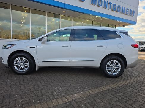 Used 2018 Buick Enclave Essence image 3