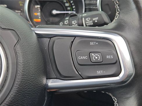 Used 2022 Jeep Wrangler Unlimited Sahara w/ Cold Weather Group image 34