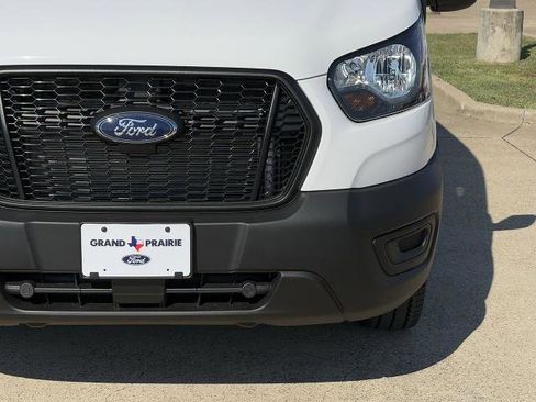 New 2025 Ford Transit 250 148 Medium Roof image 9