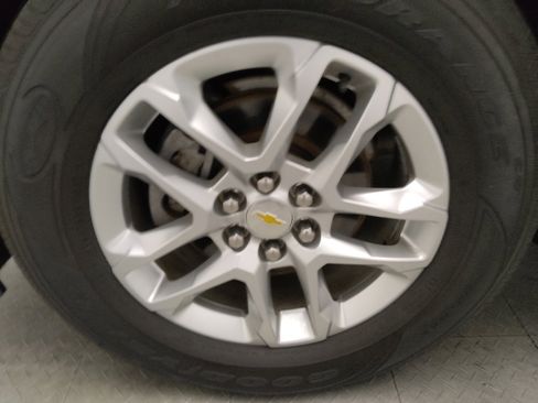 Used 2020 Chevrolet Traverse LT FWD image 31