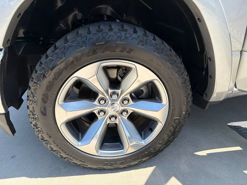 Used 2022 RAM 1500 Limited AWD/4WD image 12