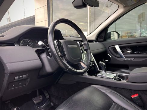 Used 2020 Land Rover Discovery Sport S image 2