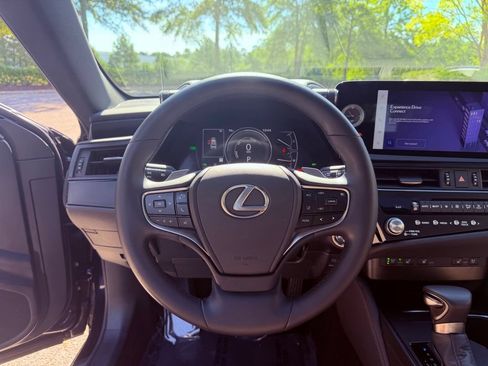 Certified 2025 Lexus ES 300h w/ Premium Package FWD image 19