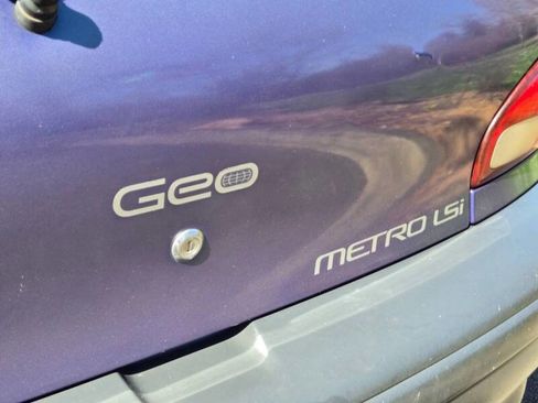 Used 1995 Geo Metro LSi FWD image 24