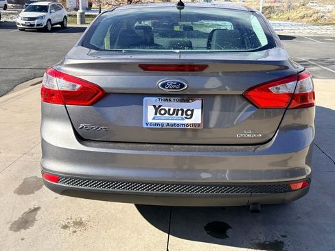 Used 2014 Ford Focus SE w/ SE Winter Package image 6