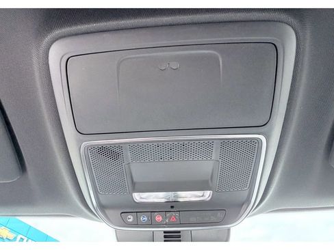 New 2026 Chevrolet Traverse RS image 17