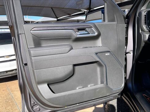 Certified 2025 Chevrolet Silverado 1500 LTZ image 22