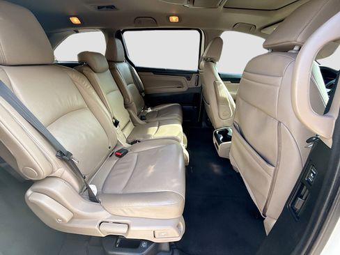 Used 2018 Honda Odyssey EX-L image 27