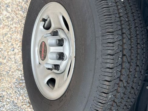 Used 2024 GMC Savana 2500 w/ Driver Convenience Package RWD image 12