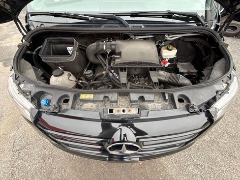 Used 2021 Mercedes-Benz Sprinter 3500 image 34