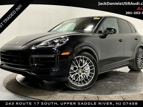 Used 2022 Porsche Cayenne Turbo image 1