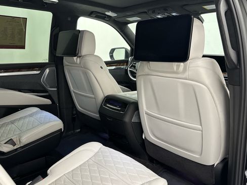 Used 2026 Cadillac Escalade Platinum Sport w/ LPO, ONYX Package AWD/4WD image 21