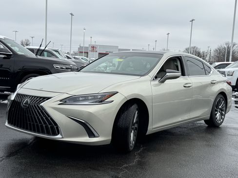 Used 2025 Lexus ES 350 Ultra Luxury image 15