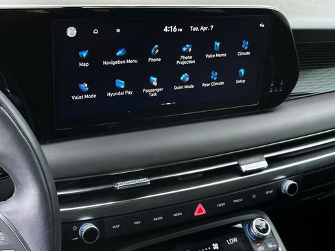 Used 2025 Hyundai Palisade Calligraphy AWD/4WD image 17