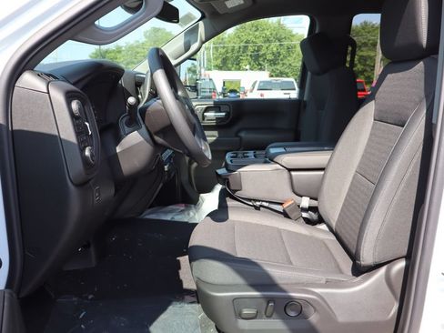 New 2026 Chevrolet Silverado 2500 Custom w/ Custom Value Package AWD/4WD image 5