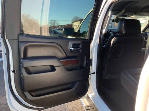 Used 2015 GMC Sierra 1500 SLT w/ SLT Crew Cab Value Package image 28