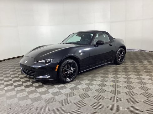 Used 2024 MAZDA MX-5 Miata Sport RWD image 5