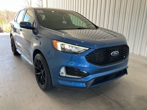 Used 2019 Ford Edge ST image 29