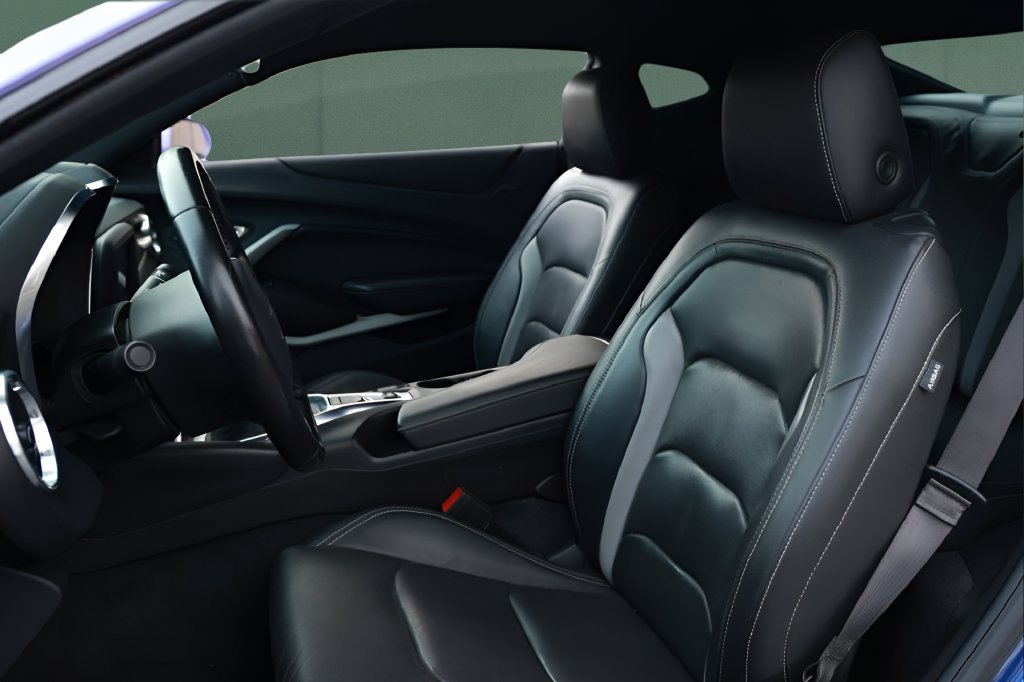 Used 2021 Chevrolet Camaro LT w/ RS Package RWD image 2