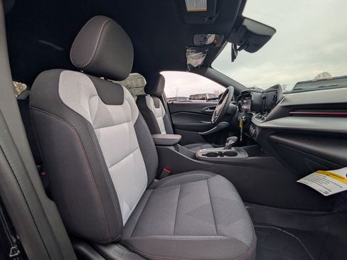 New 2026 Chevrolet Trax RS w/ Driver Confidence Package image 33