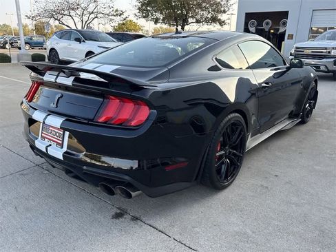 Used 2022 Ford Mustang Shelby GT500 w/ Technology Package image 6