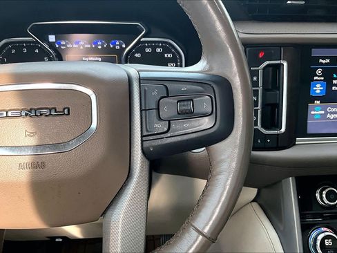 Used 2021 GMC Yukon Denali w/ Denali Ultimate Package image 18