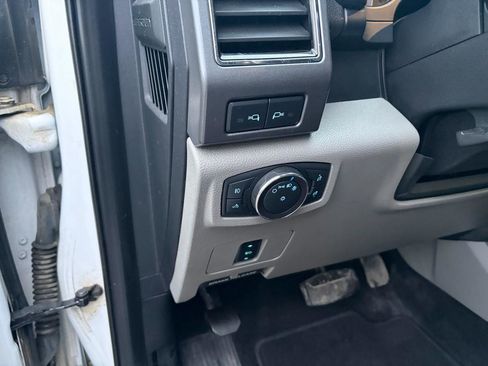 Used 2019 Ford F450 XLT w/ XLT Premium Package image 29