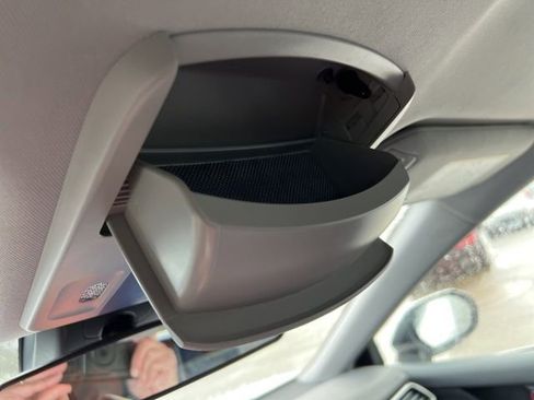 Used 2024 Toyota Camry SE image 38