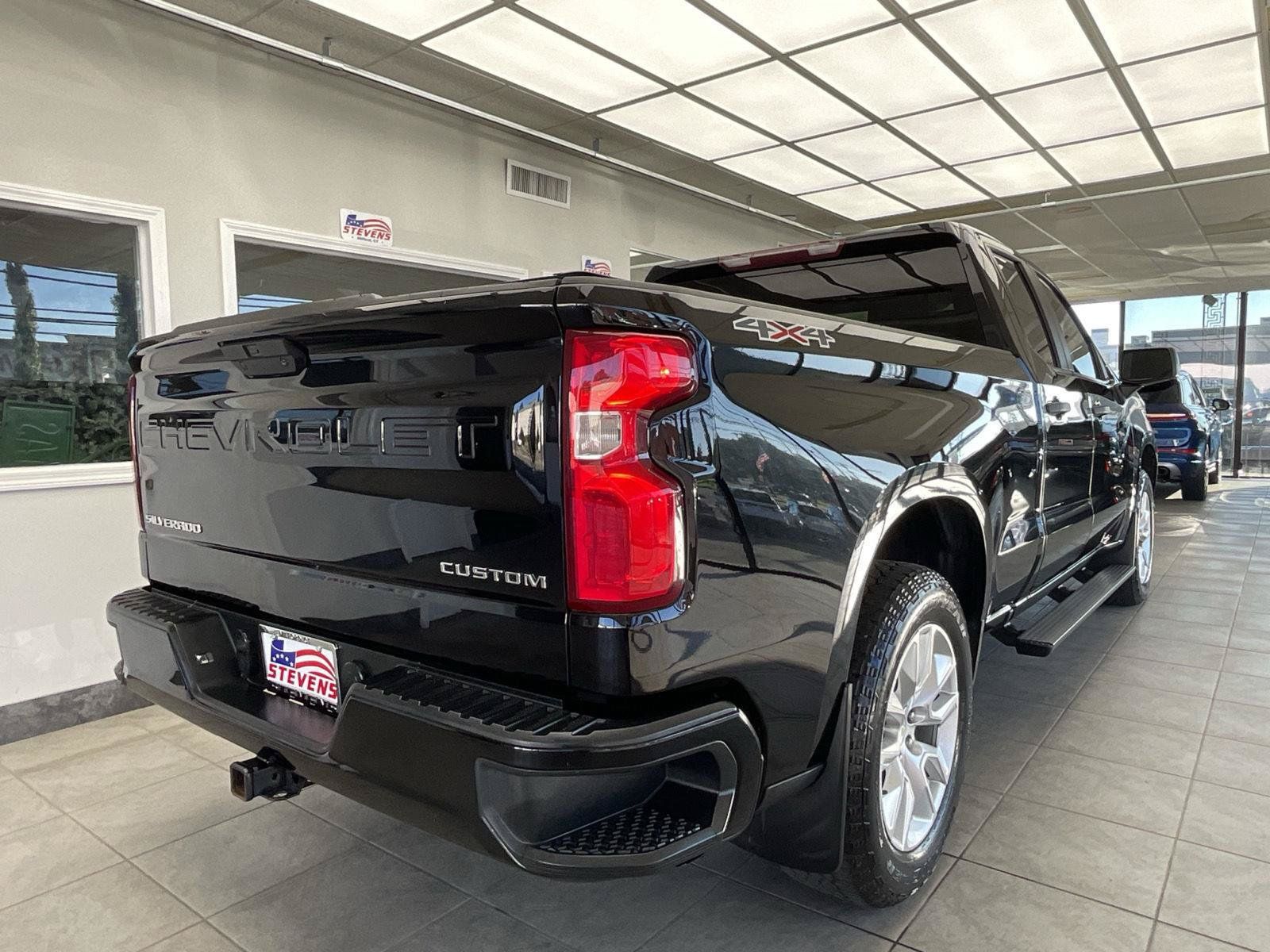 Used 2021 Chevrolet Silverado 1500 Custom AWD/4WD image 4