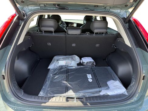 New 2026 Kia Niro Wind image 17