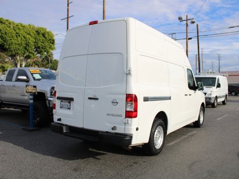 Used 2019 Nissan NV 2500 S image 6