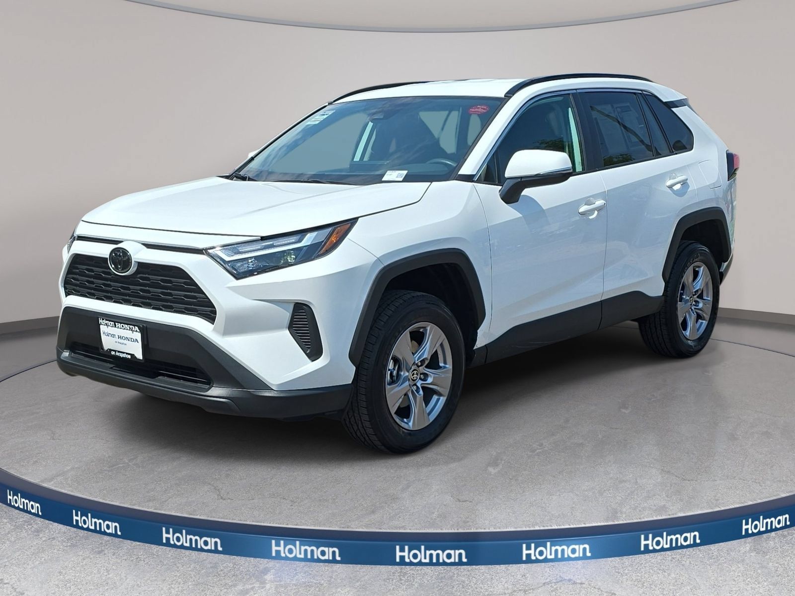 Used 2025 Toyota RAV4 XLE AWD/4WD image 1
