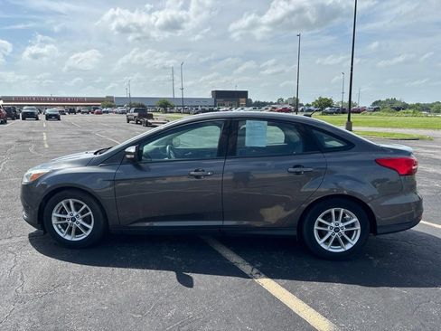 Used 2016 Ford Focus SE FWD image 8