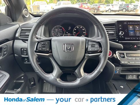 Used 2025 Honda Ridgeline Black Edition image 15