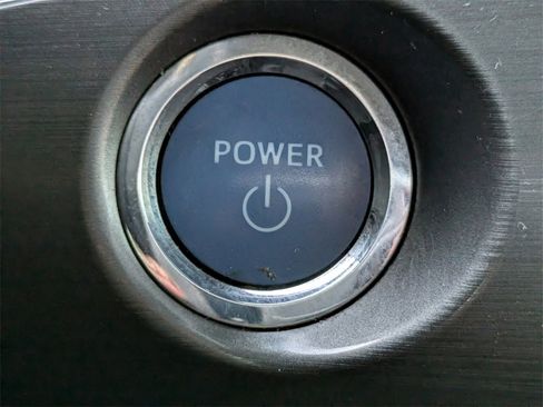 Used 2021 Toyota Prius XLE image 40