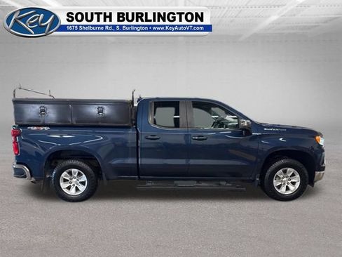 Used 2022 Chevrolet Silverado 1500 LT AWD/4WD image 7