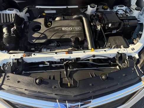 Used 2022 Chevrolet Equinox LS FWD image 21