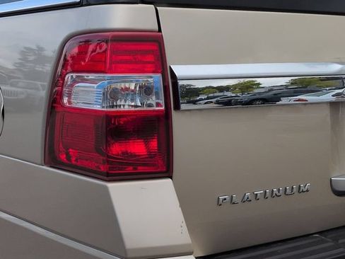Used 2017 Ford Expedition EL Platinum RWD image 11