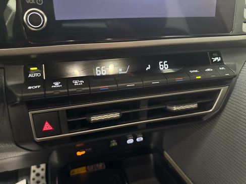 Used 2025 Toyota Camry SE FWD image 21